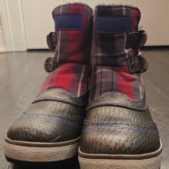 UGG Marais Plaid Waterproof Wool Lined Pull On Boots 1001797 Women's Size 8 - Picture 13 of 13